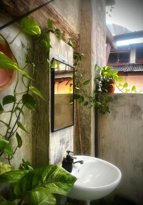 Leju 21 樂居 Explore Malacca From A Riverside House Exterior foto